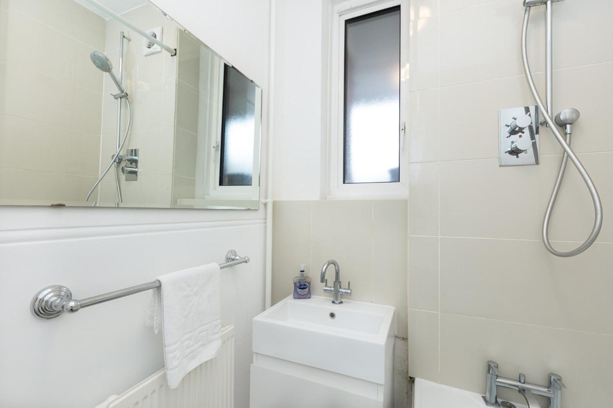 Bright Modern 1 Bedroom Flat, 5 Min To Vauxhall St London Eksteriør bilde